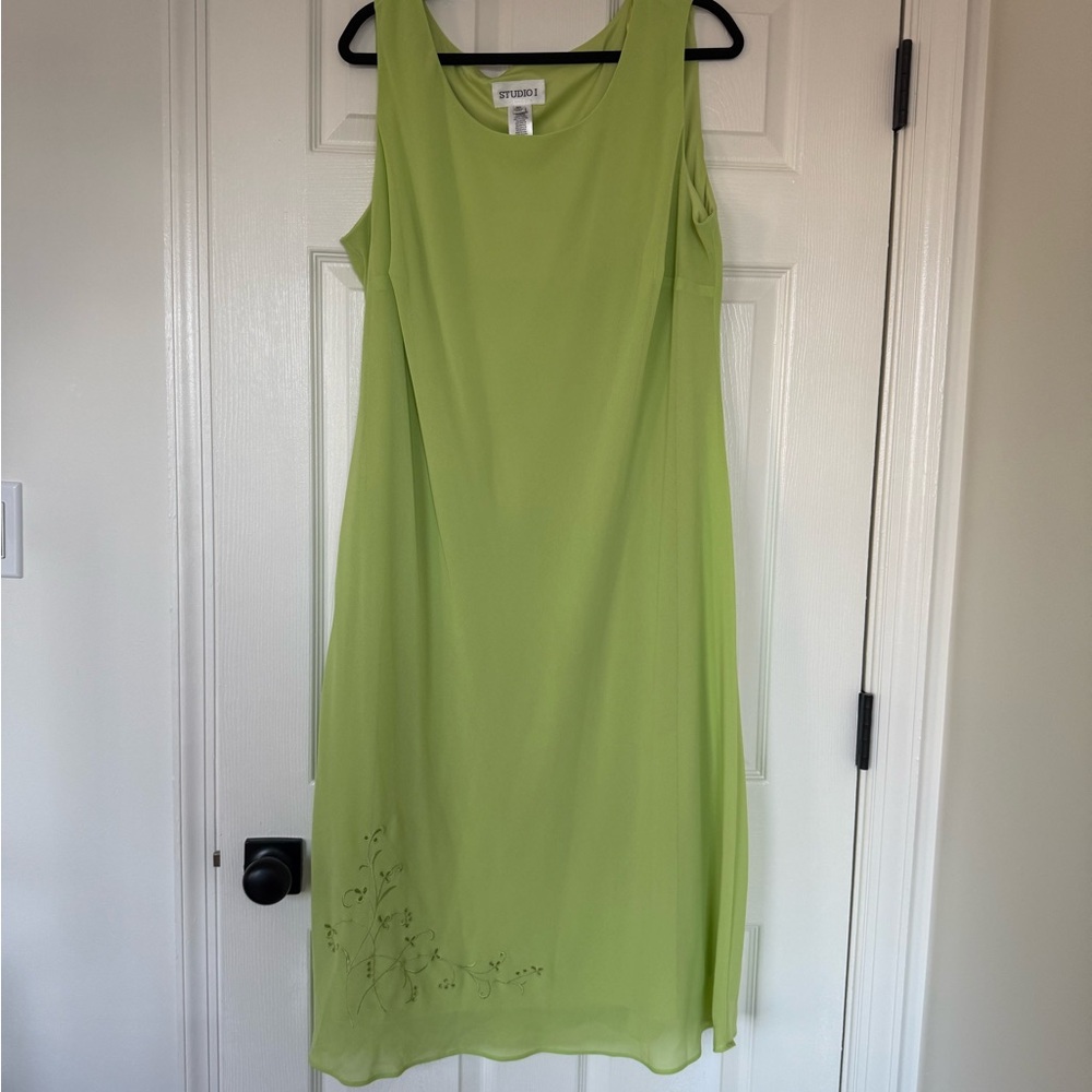 Studio 17 Sleeveless Lime Green Midi Dress